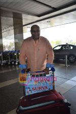 Puneet Issar leave for Mohali for cricket match on 30th March 2011.JPG